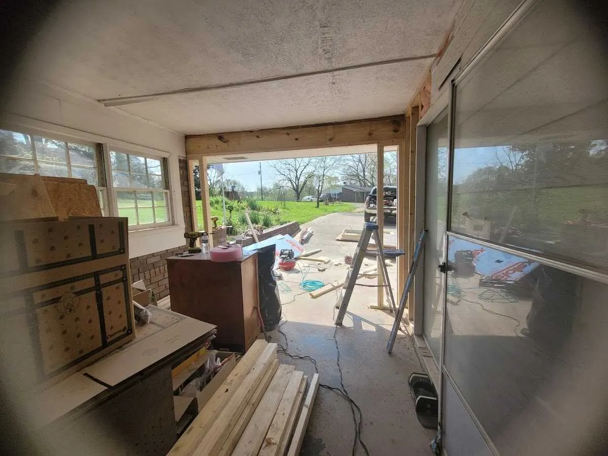 Air movers and dehumidifier for Drying & Dehumidification in Fountainebleau